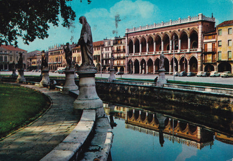 AK Padova. Prato della Valle. Loggia Amulea.