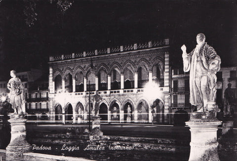 AK Padova. Loggia Amulea. (notturno)