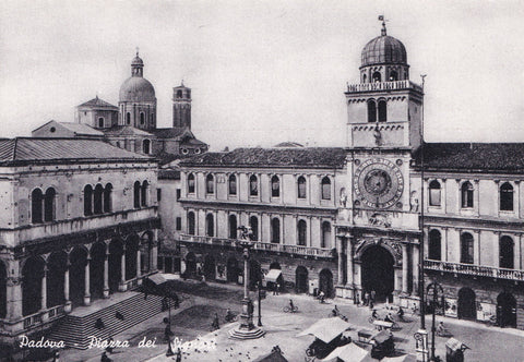 AK Padova. Piazza dei Signori.