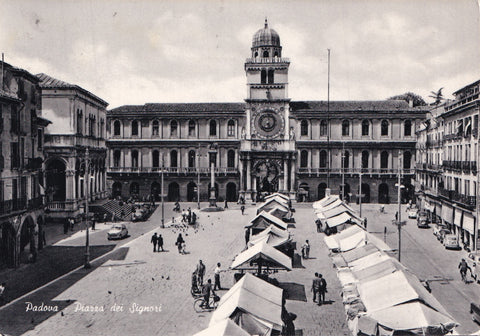 AK Padova. Piazza dei Signori.