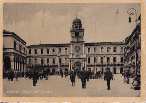 AK Padova. Piazza dei Signori.