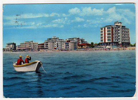 AK Lido di Jesolo. Alberghi e spiaggia dal mare.