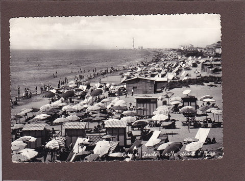 AK Lido di Jesolo – sullo sfondo il Faro.