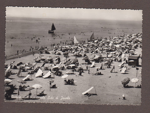 AK Scorcio sull'incantevole Lido di Jesolo. (um1957)