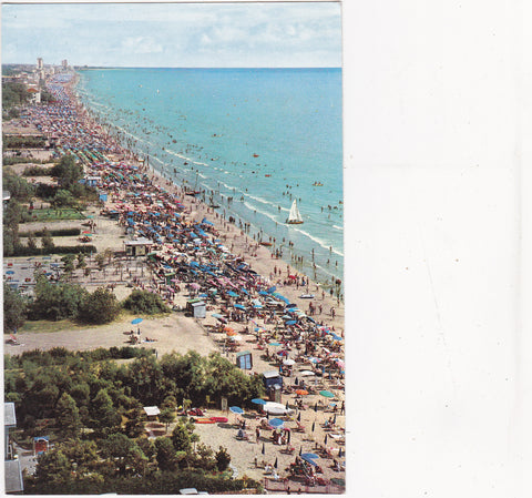 AK Lido di Jesolo. Panoramica della spiaggia.