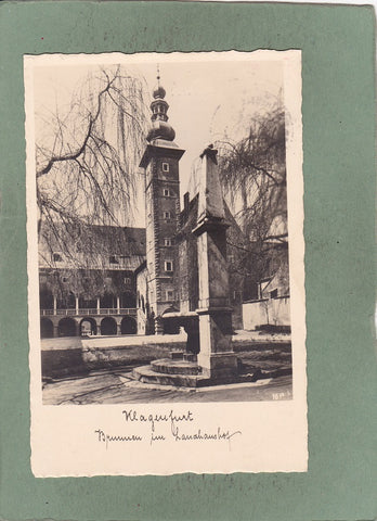 AK Klagenfurt. Brunnen im Landhaushof. (1929)