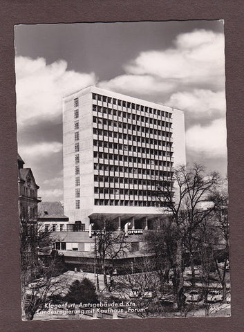 AK Klagenfurt, Amtsgebäude d. Ktn. Landesregierung mit Kaufhaus „Forum“.