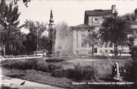 AK Klagenfurt. Hochstrahlbrunnen im Schubertpark.