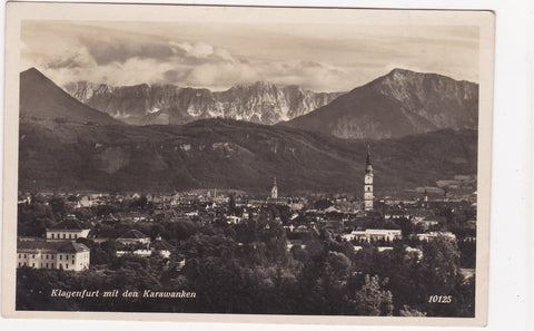 AK Klagenfurt mit den Karawanken.