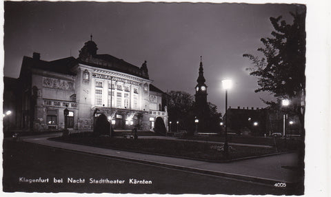 AK Klagenfurt bei Nacht. Stadttheater.