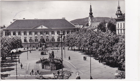 AK Klagenfurt. Neuer Platz mit Lindwurmbrunnen.