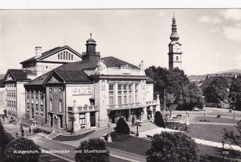 AK Klagenfurt. Stadttheater mit Stadtturm.