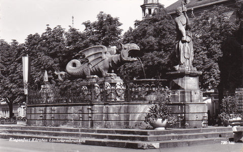 AK Klagenfurt. Lindwurmbrunnen. 
