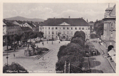 AK Klagenfurt, Neuer Platz mit Lindwurm und Rathaus. (1951-52)