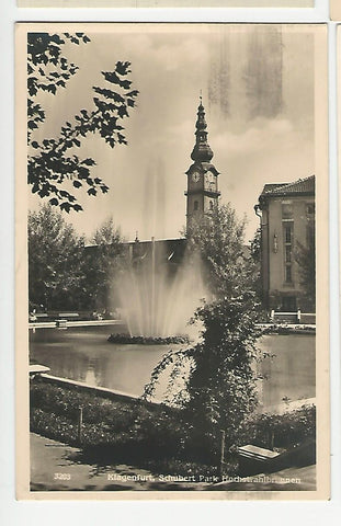 AK Klagenfurt, Schubert Park Hochstrahlbrunnen. (1938)