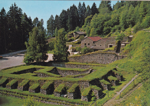 AK Kelt. röm. Ausgrabungen des Landes Kärnten auf dem Magdalensberg. Blick auf Tempelbezirk, Repräsentationshaus und Bäderbezirk.