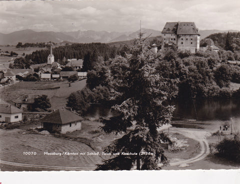 AK Moosburg mit Schloß, Teich und Koschuta.