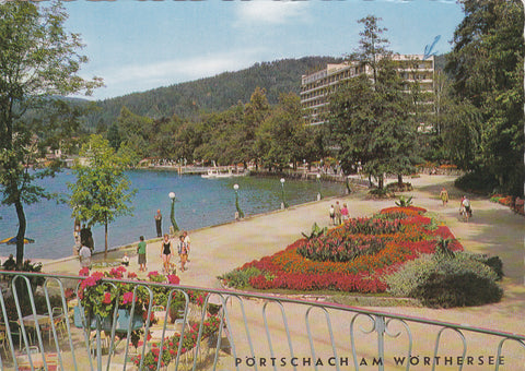 AK Pörtschach am Wörther See. Bucht und Blumenstrand mit Parkhotel.