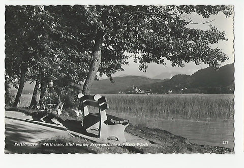 AK Pörtschach am Wörthersee. Blick von der Seepromenade auf Maria Wörth.