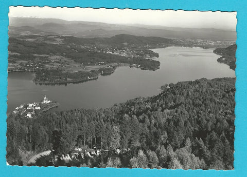 AK Blick vom Aussichtsturm des Pyramidenkogel auf den Wörthersee.