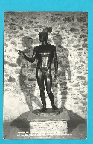 AK Ausgrabung des Landes Kärnten auf dem Magdalensberg. Bronzestatue griechisch.