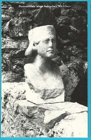 AK Ausgrabung des Landes Kärnten auf dem Magdalensberg.  Portraitbüste eines keltischen Mädchens.