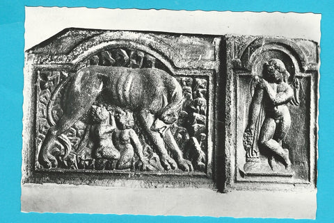 AK Maria Saal. Relief aus Virunum. Wölfin, Romulus und Remus säugend.