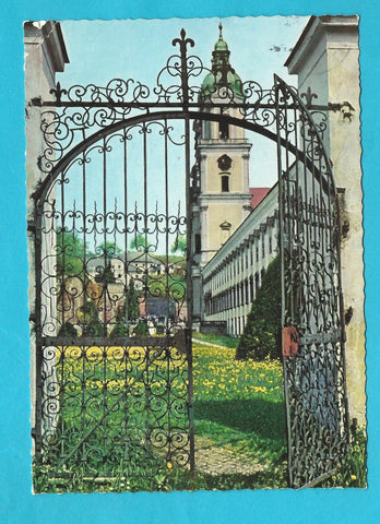 AK St. Florian bei Linz, Durchblick zum Stift.