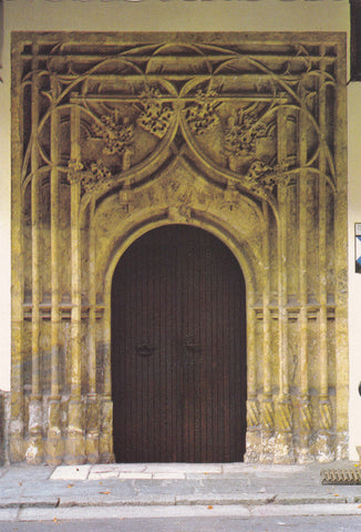 AK Ehemalige Stiftskirche Göß - Spätgotisches Südportal. Leoben.