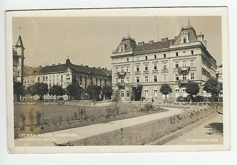 AK Leoben. Kaiser Josefpark mit Grand Hotel.