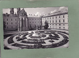 AK Admont, Rosarium im Stiftshof.