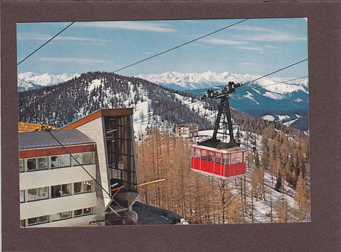 AK Dachsteinseilbahn. Talstation mit der Glocknergruppe.