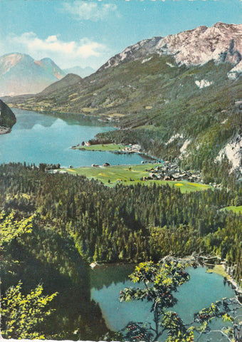 AK Grundlsee und Toplitzsee. Blick auf Gössl am Grundlsee gegen den Sarstein.
