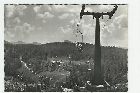 AK Tauplitzalm. Blick vom Sessellift Lawinenstein auf Hollhaus.