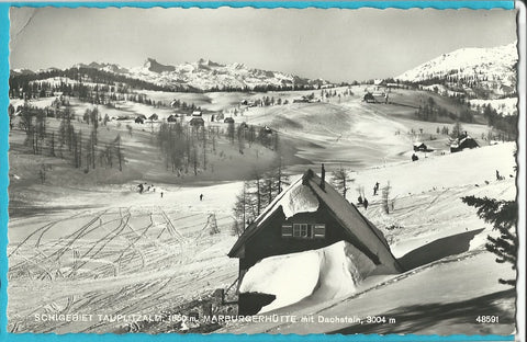 AK Schigebiet Tauplitzalm. Marburgerhütte mit Dachstein. (1962)
