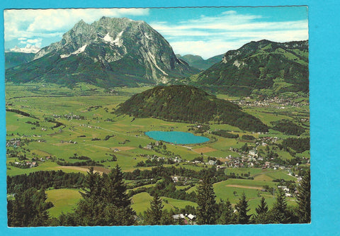 AK Putterersee im Ennstal, überragt vom Grimming.