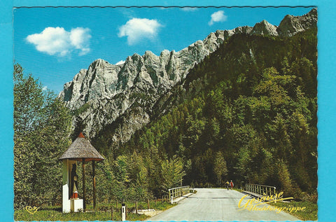 AK Gesäuse. Hochtorgruppe. Wegkapelle an der Bachbrücke.