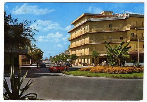 AK Lignano Sabbiadoro. Albergo da Romeo. Piazzale Miramare e viale Centrale.