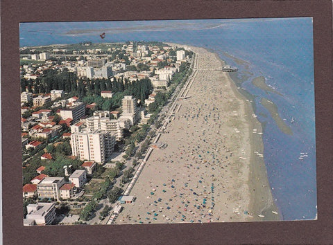 AK Lignano. La spiaggia di Sabbiadoro dall‘aereo.