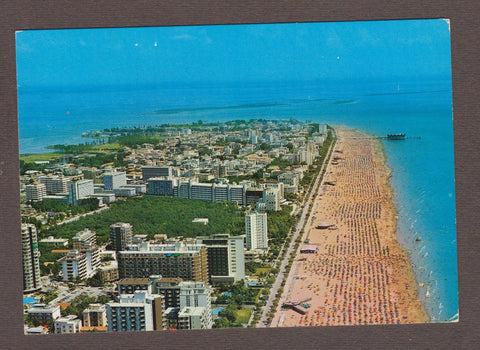 AK Lignano Sabbiadoro. Aerea della penisola con la grande spiaggia.