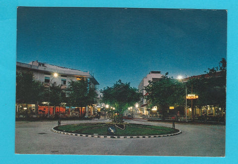 AK Lignano Sabbiadoro. Piazza della Rotonda di notte.