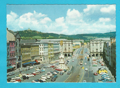 AK Linz an der Donau. Hauptplatz mit Dreifaltigkeitssäule und Pöstlingberg.