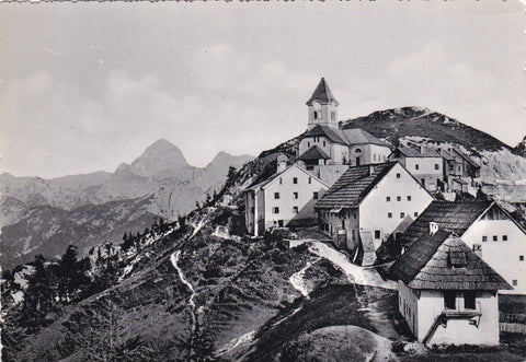 AK Camporosso Monte Lussari con M. Mangart.