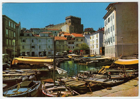 AK Muggia. Il porto.