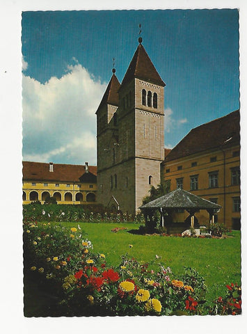 AK Benediktiner-Abtei Seckau. Klosterhof mit Kirche.
