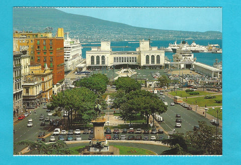 AK Napoli. Piazza Municipio e Stazione Marittima.