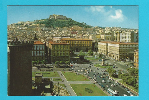 AK Napoli. Piazza Municipio e Castel S. Elmo.