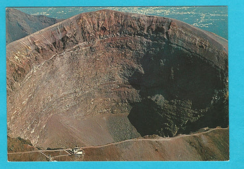 AK Napoli. Il Vesuvio - Cratere.