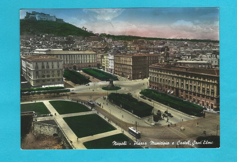 AK Napoli - Piazza Municipio e Castel Sant'Elmo.