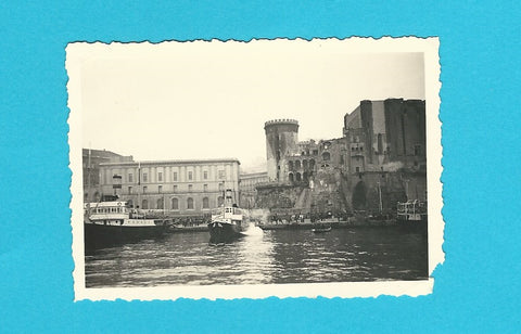 Foto Napoli. Castello Angioino. Porto.